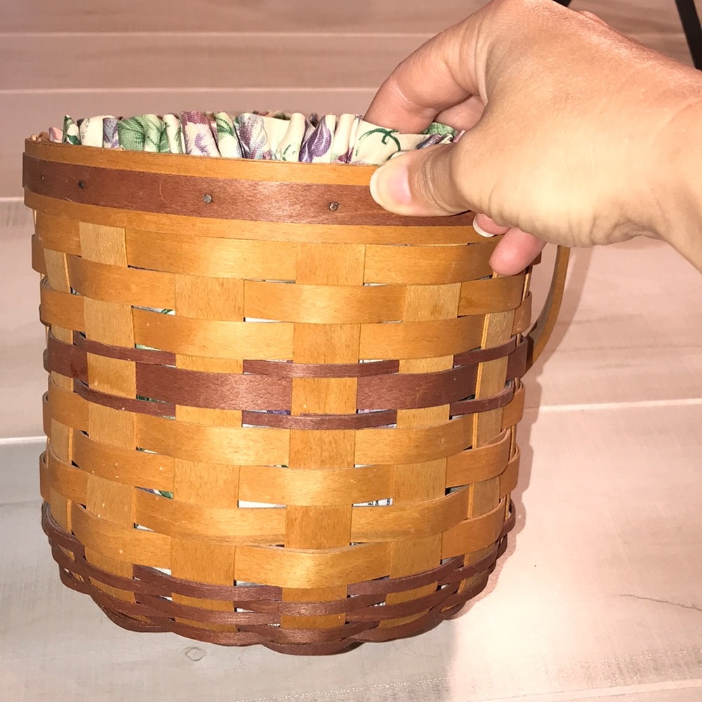 Longaberger sweet pea basket set.